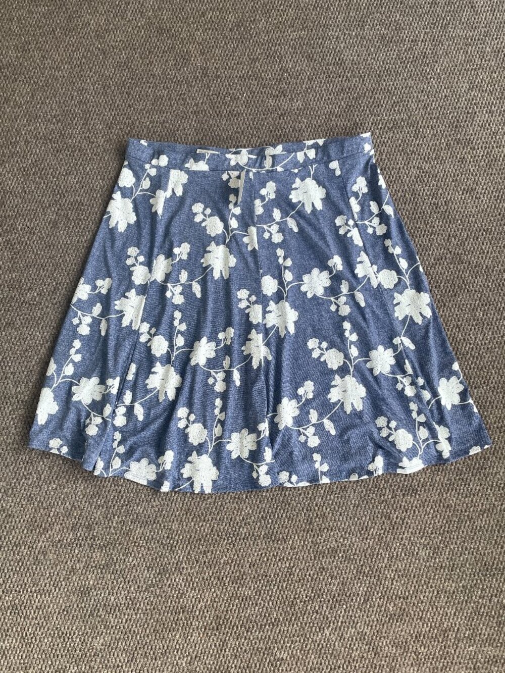 NWT Plus Size Floral Puff Print Skirt 22/24 Blue